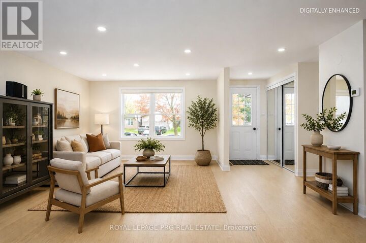 Property Photo:  26 Hickling Trail  ON L4M 5S4 