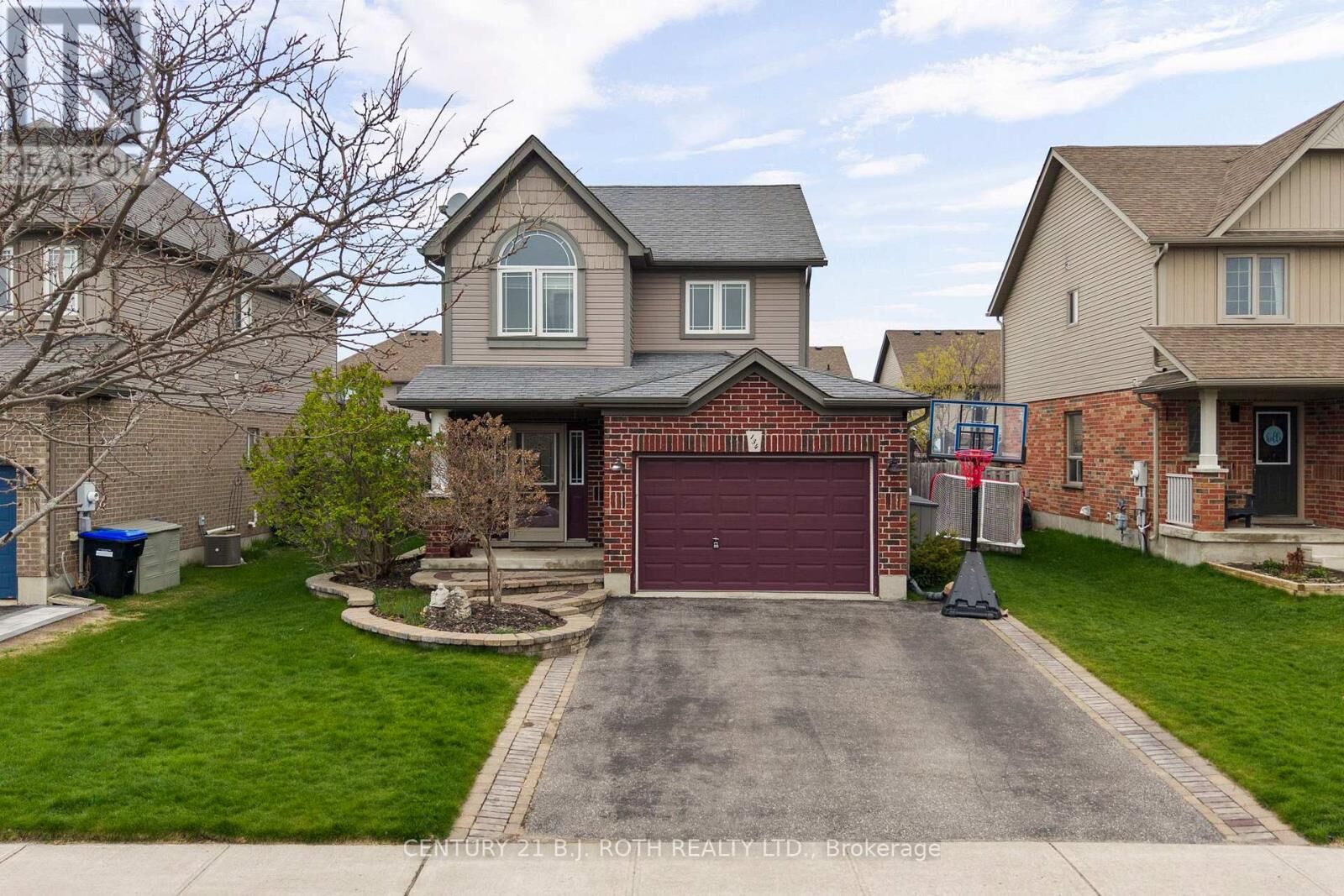 Property Photo:  134 Quigley Street  ON L3W 0P5 