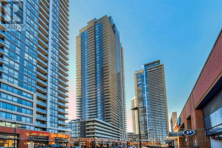 Property Photo: 2220 Lakeshore Boulevard West 2405 ON M8V 0C1
