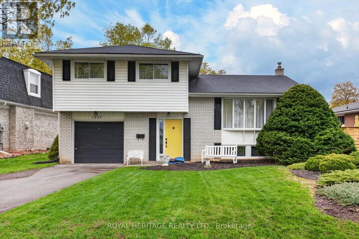 Property Photo: 1337 West Franklin Drive West ON K9H 6Z5