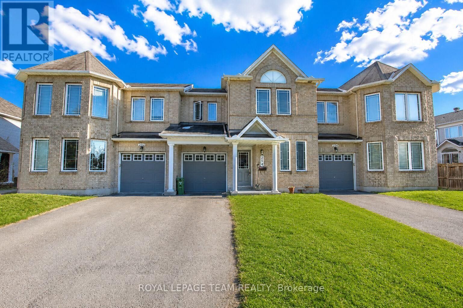 Property Photo: 254 Moss Grove Street ON K2J 0B2