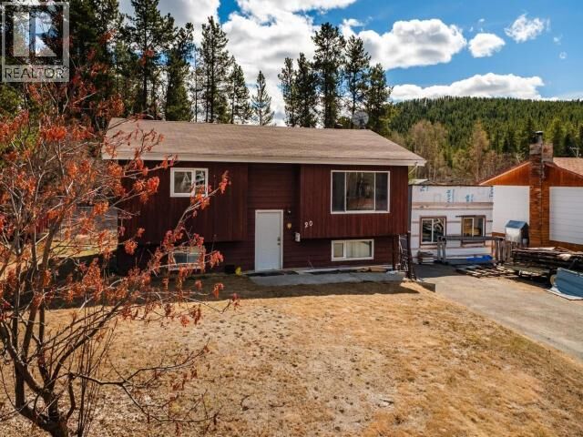 Property Photo:  20 10th Avenue  YT Y1A 4H4 