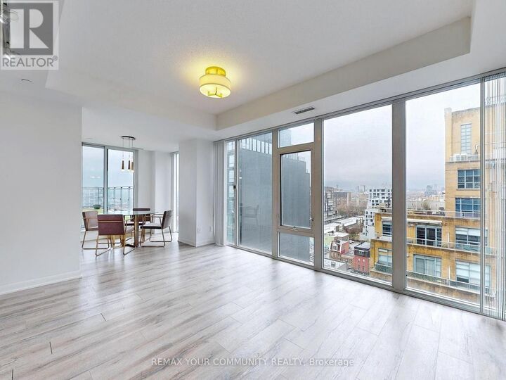 Property Photo:  435 Richmond Street West 1501  ON M5V 0N3 