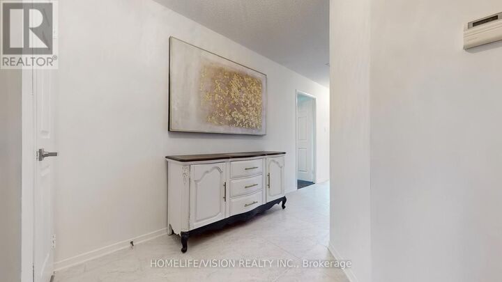 Property Photo:  205 Wynford Drive 1706  ON M3C 3P4 