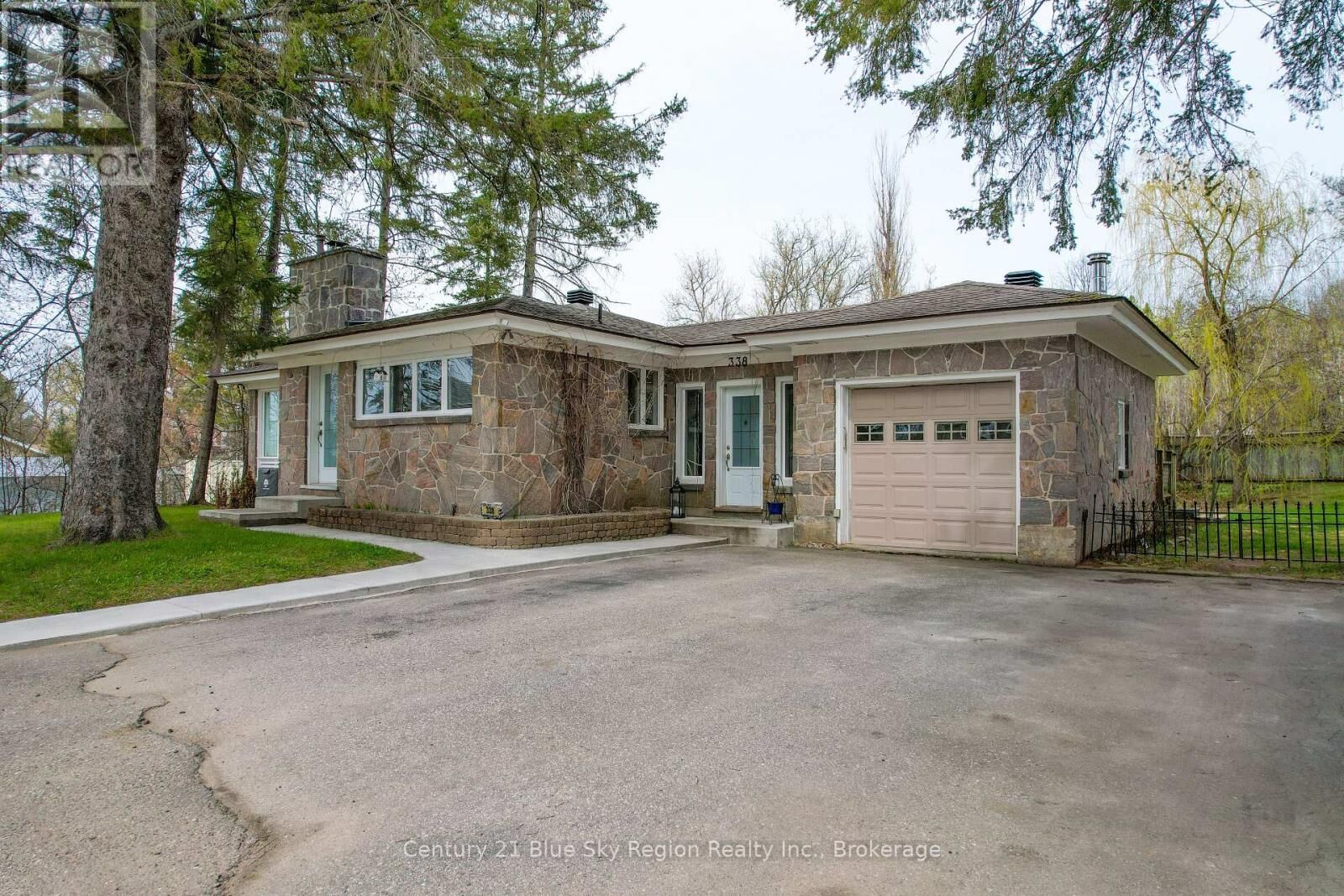 Property Photo:  338 Edward Street  ON P0H 1Z0 