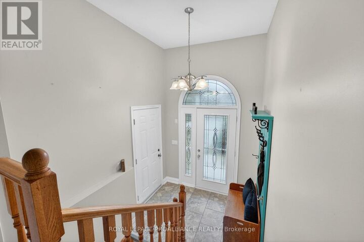 Property Photo:  18 South Murray Street  ON K8V 1Y3 