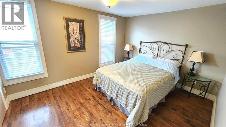 Property Photo:  22 University Avenue East Upper  ON N9A 2Y4 