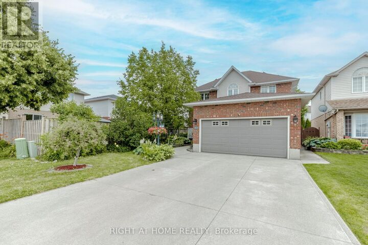 Property Photo:  32 Vineberg Drive  ON L9B 2P6 