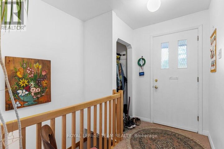 Property Photo:  684 Wavell Avenue  ON K2A 3B1 