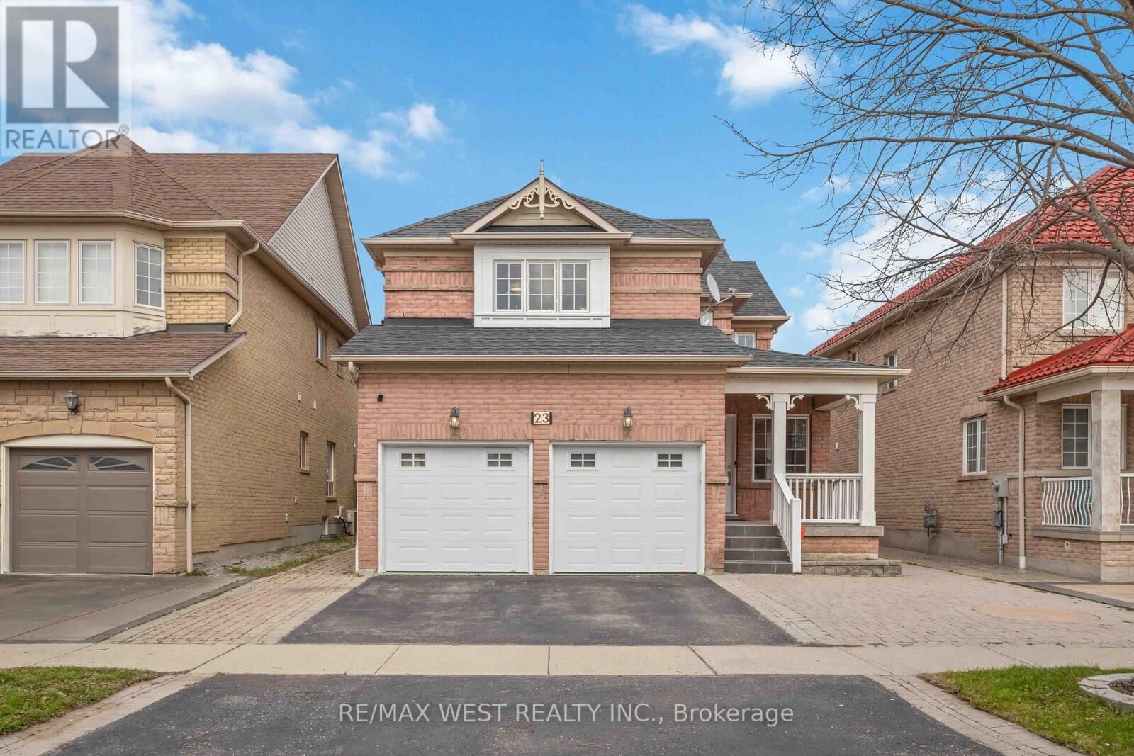 Property Photo:  23 Gloria Crescent  ON L1P 1V4 