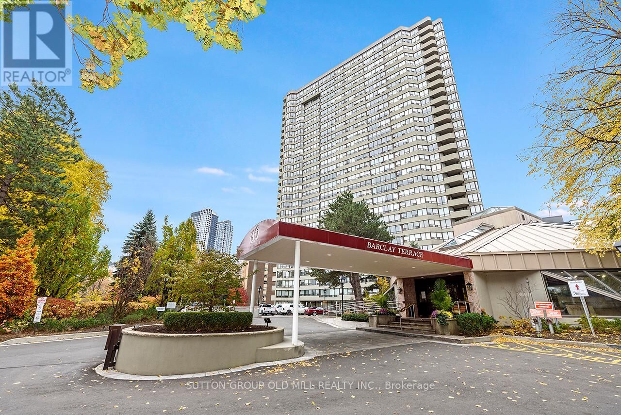 Property Photo:  1300 Islington Avenue 2806  ON M9A 5C4 