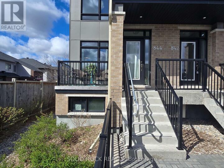 Property Photo:  844 Ralph Hennessy Avenue  ON K1X 0E4 