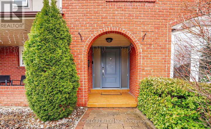 Property Photo:  8 Oldham Crescent  ON L6Z 1W3 