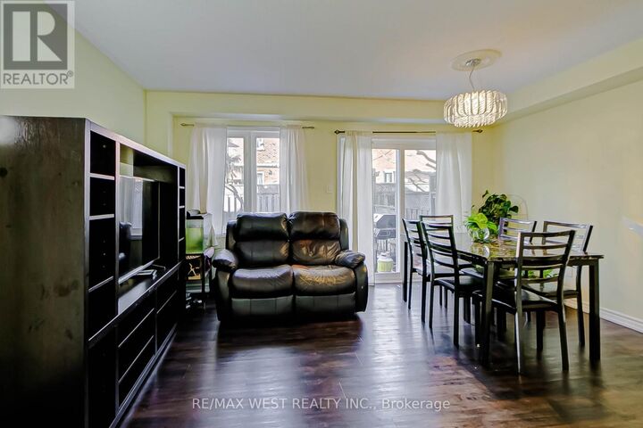 Property Photo:  6400 Lawrence Avenue East 12  ON M1C 5C6 