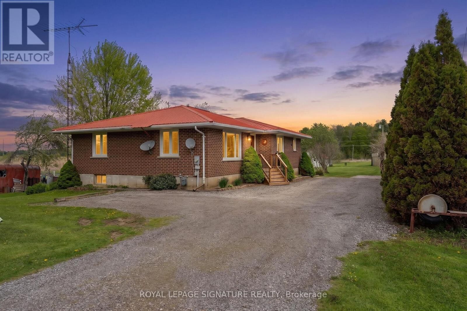 Property Photo:  2504 Highway 24  ON N3Y 4K3 