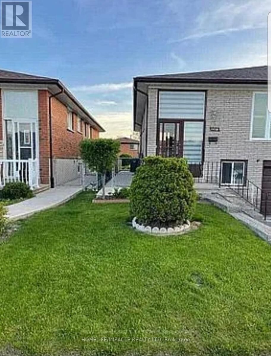 Property Photo:  7274 Shallford Road  ON L4T 2P7 