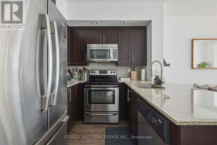 Property Photo: 75 East Liberty Street 2207 ON M6K 3R3