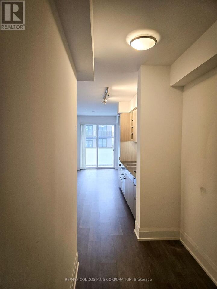 Property Photo:  101 Erskine Avenue 1705  ON M4P 1Y5 