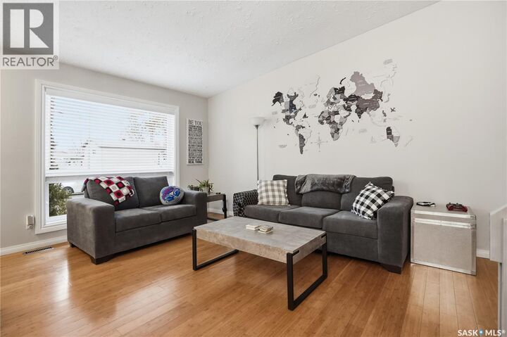 Property Photo:  2838 Hartmann Crescent E  SK S4N 6L9 