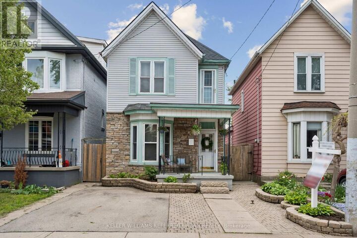 Property Photo:  84 Smith Avenue  ON L8L 5P1 