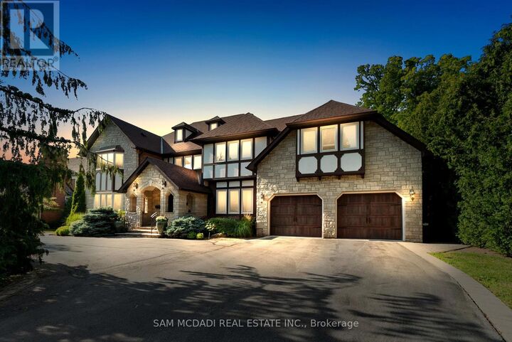 Property Photo: 2235 Shawanaga Trail ON L5H 3X6