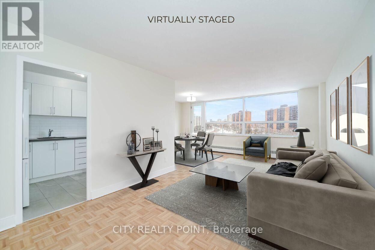 Property Photo:  6200 Bathurst Street 507  ON M2R 2A3 