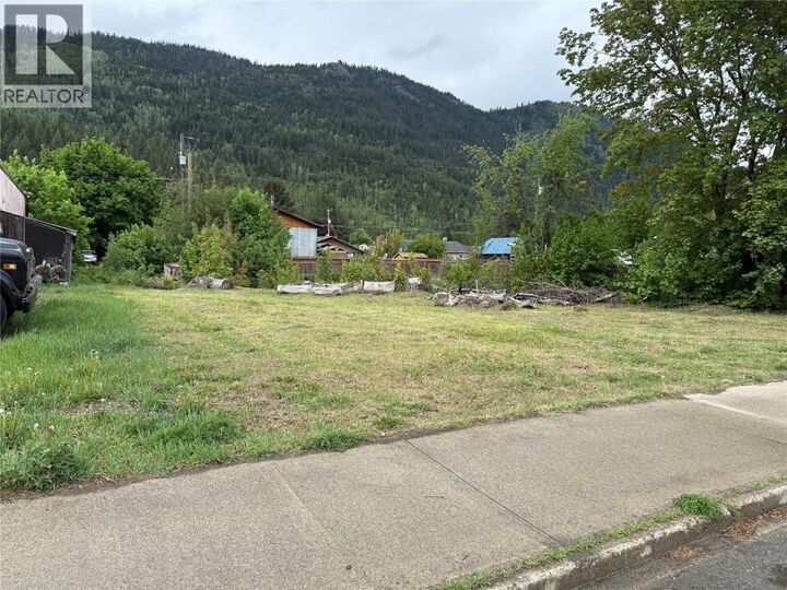 Lot A Sayward Avenue — photo 1