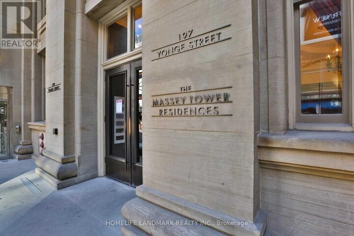Property Photo:  197 Yonge Street 5508  ON M5B 1M4 