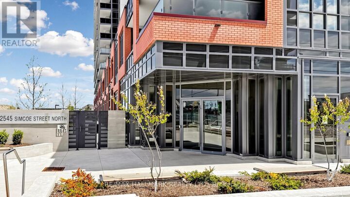 Property Photo:  2545 Simcoe Street North 1119  ON L1L 0W3 