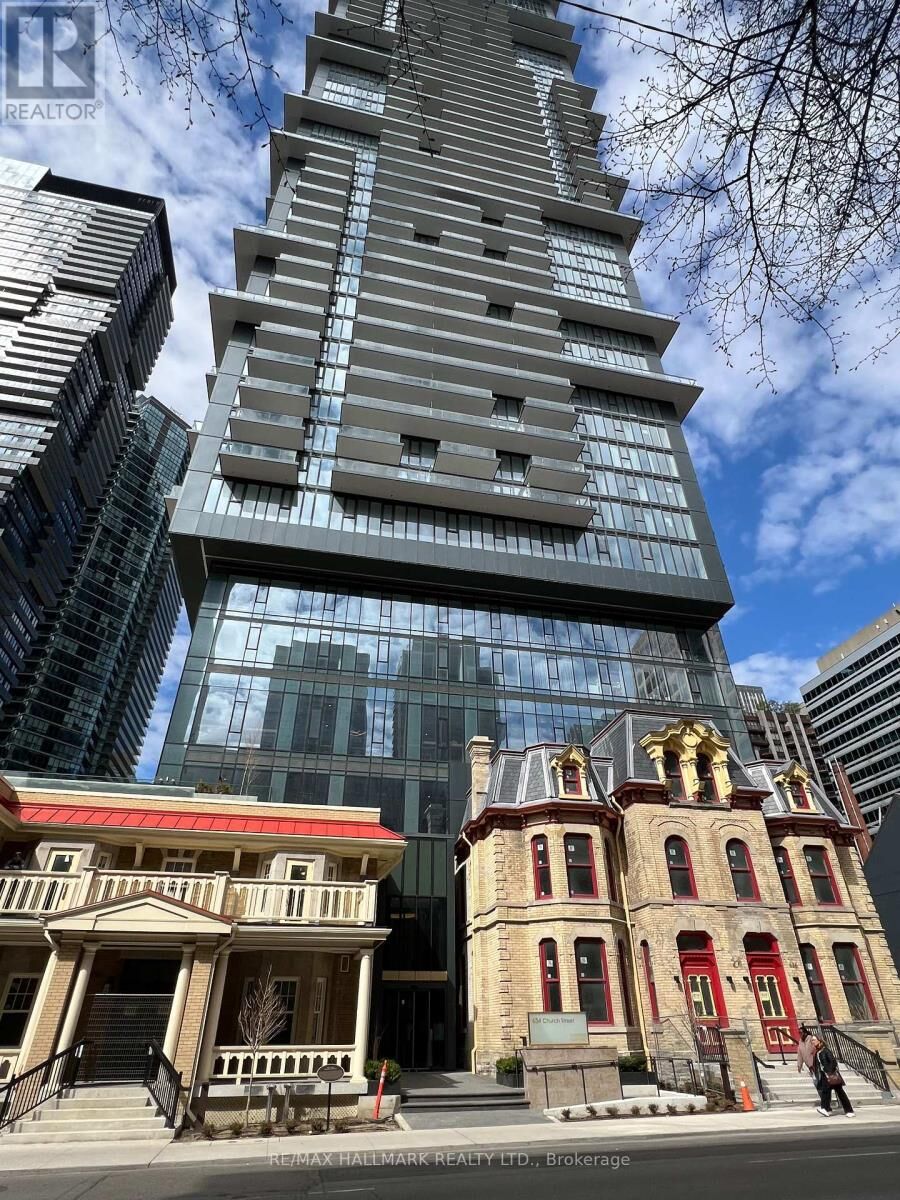 Property Photo: 634 Church Street 2609 ON M4Y 2G3