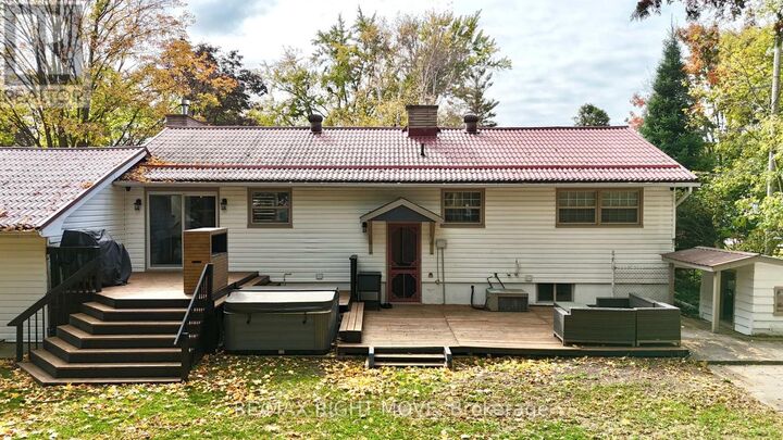 Property Photo:  234 Oak Street  ON L0M 1S0 