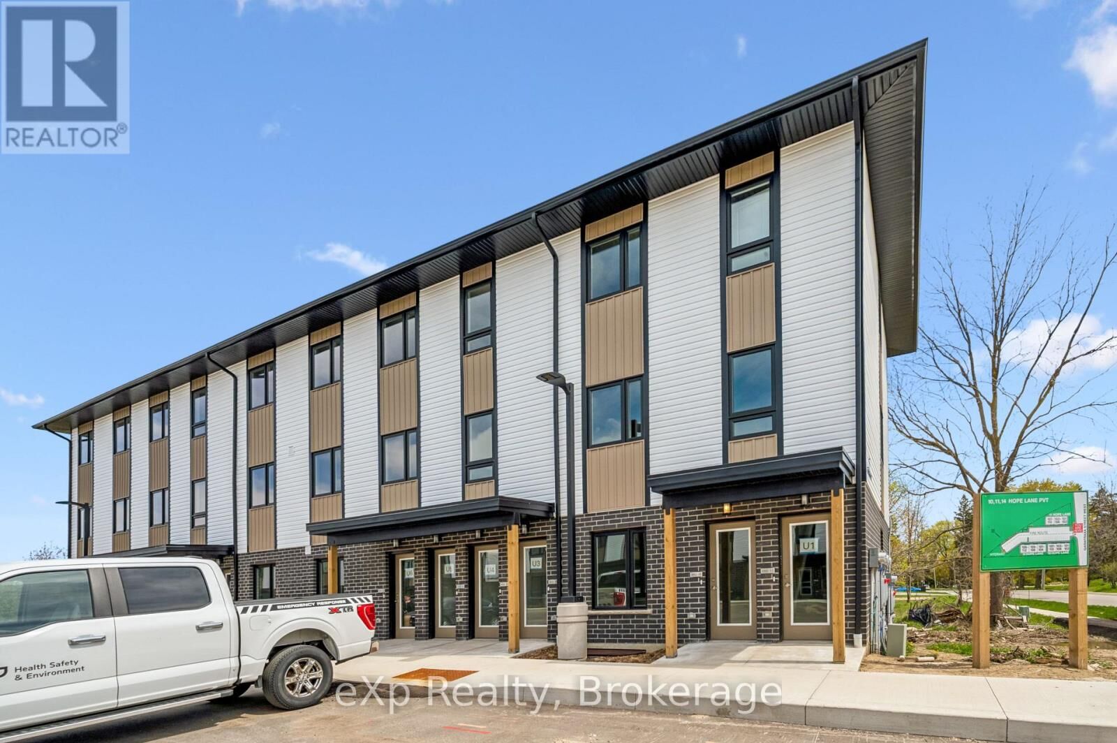 Property Photo: 465 Garafraxa Street West 2 ON N1M 1C6