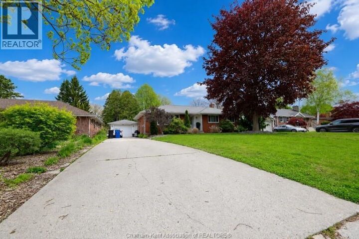 Property Photo: 9 Owen Avenue ON N7L 3W8