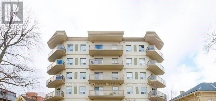 Property Photo: 435 Colborne Street 205 ON N6B 2T2