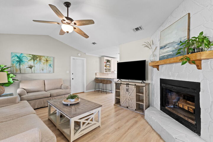 Property Photo: 36 Holiday Shores Court FL 32550