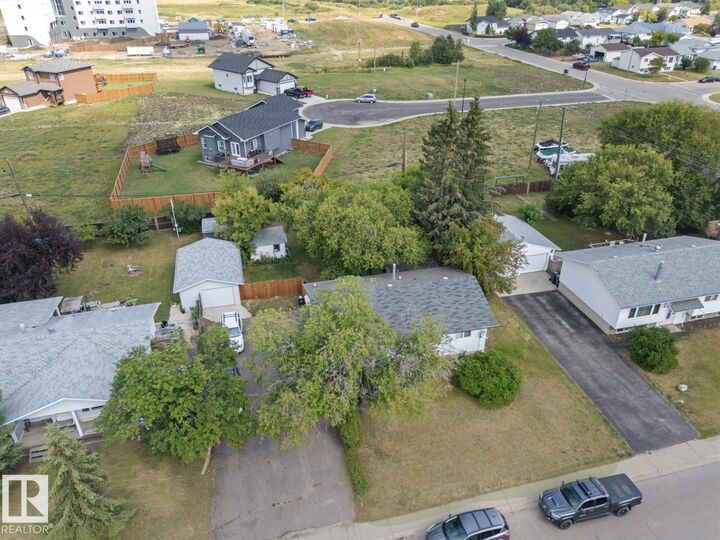 Property Photo:  4518 51 Avenue  AB T9M 1Z1 