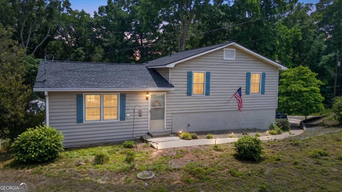 Property Photo: 129 Oak Forest Drive GA 30115