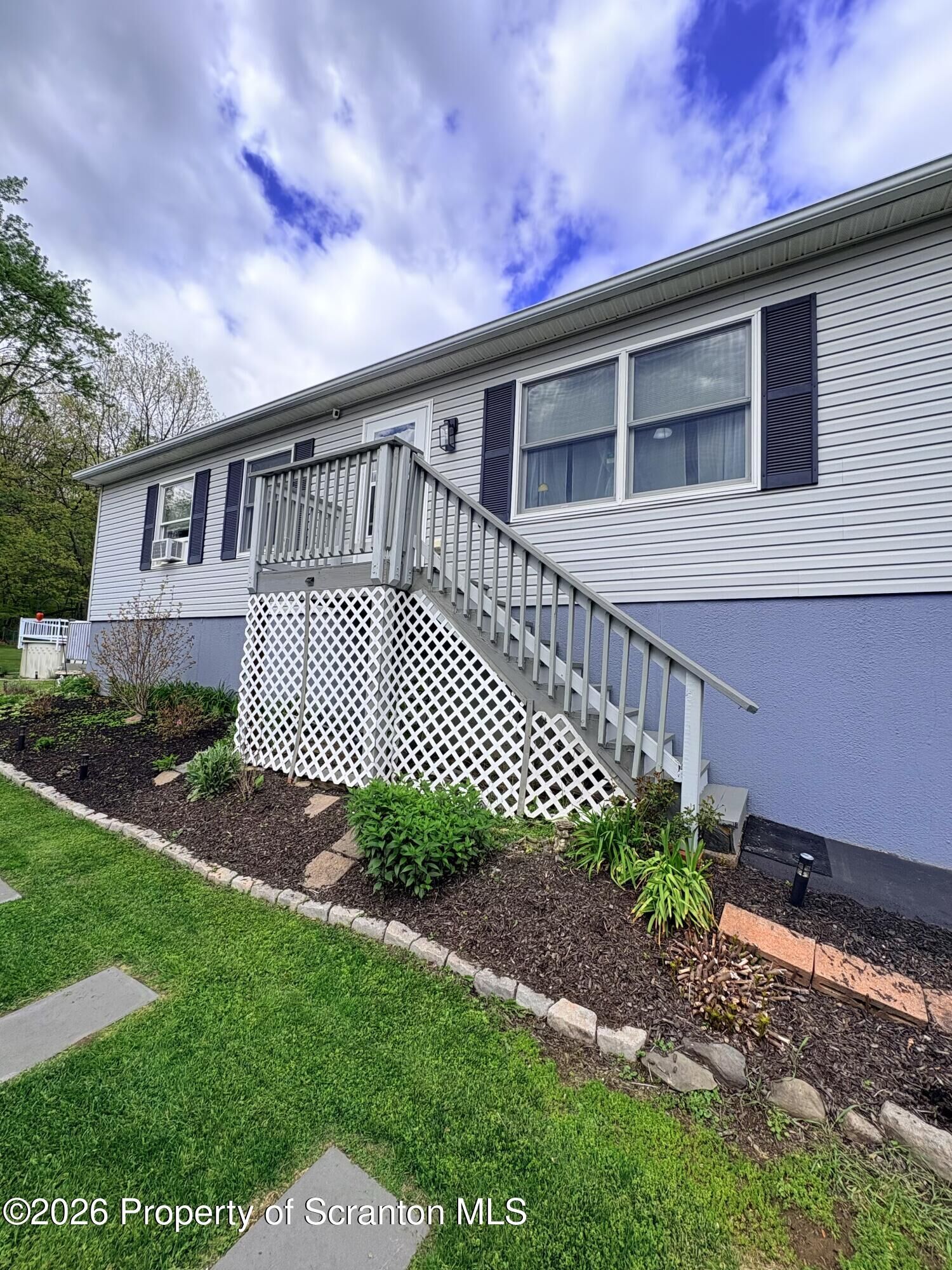 Property Photo:  467 Bagnick (Bodnick) Street  PA 18452 