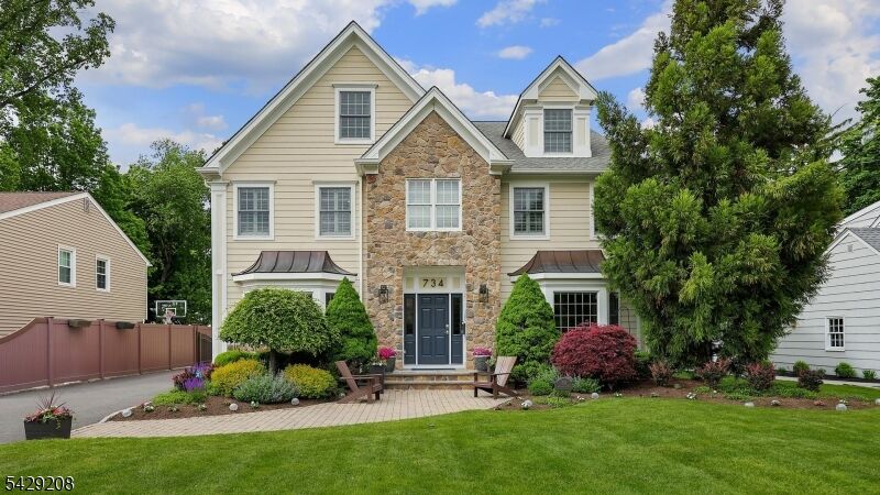 Property Photo:  734 Woodland Ave  NJ 07090 