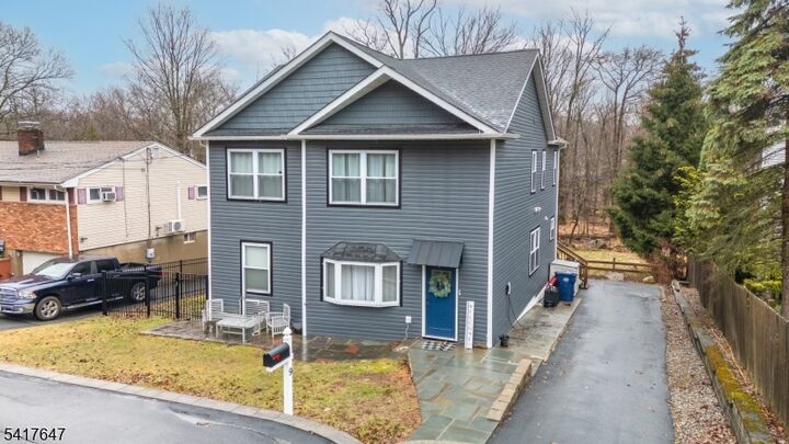 Property Photo:  9 Apache Trl  NJ 07866 
