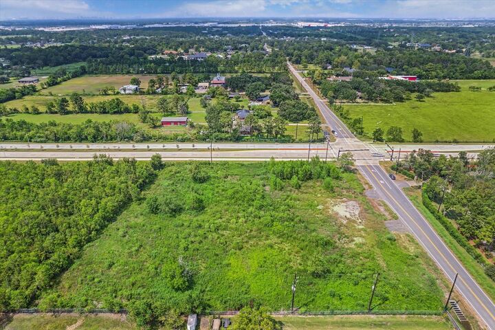 Property Photo:  1706 Roy Road  TX 77581 
