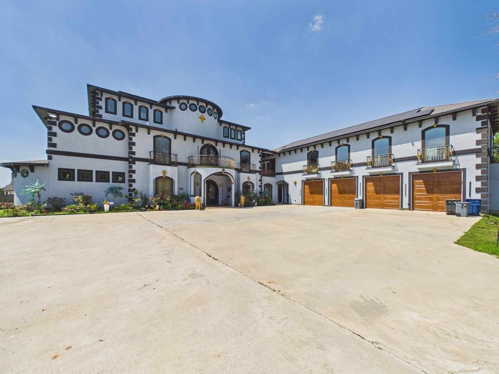 Property Photo:  1259 County Road 147  TX 77511 