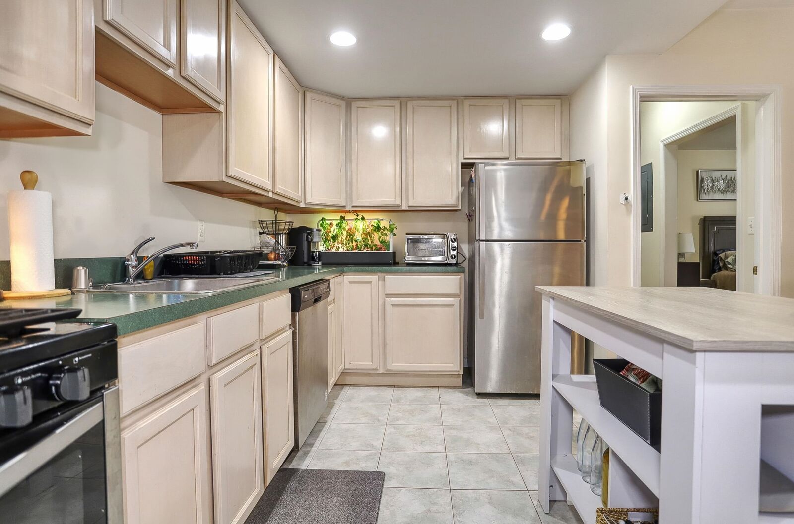 Property Photo:  217 Clinton St 5  NJ 07030 