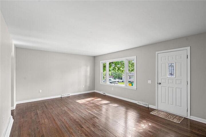 Property Photo:  1054 S 45th Terrace  KS 66106 