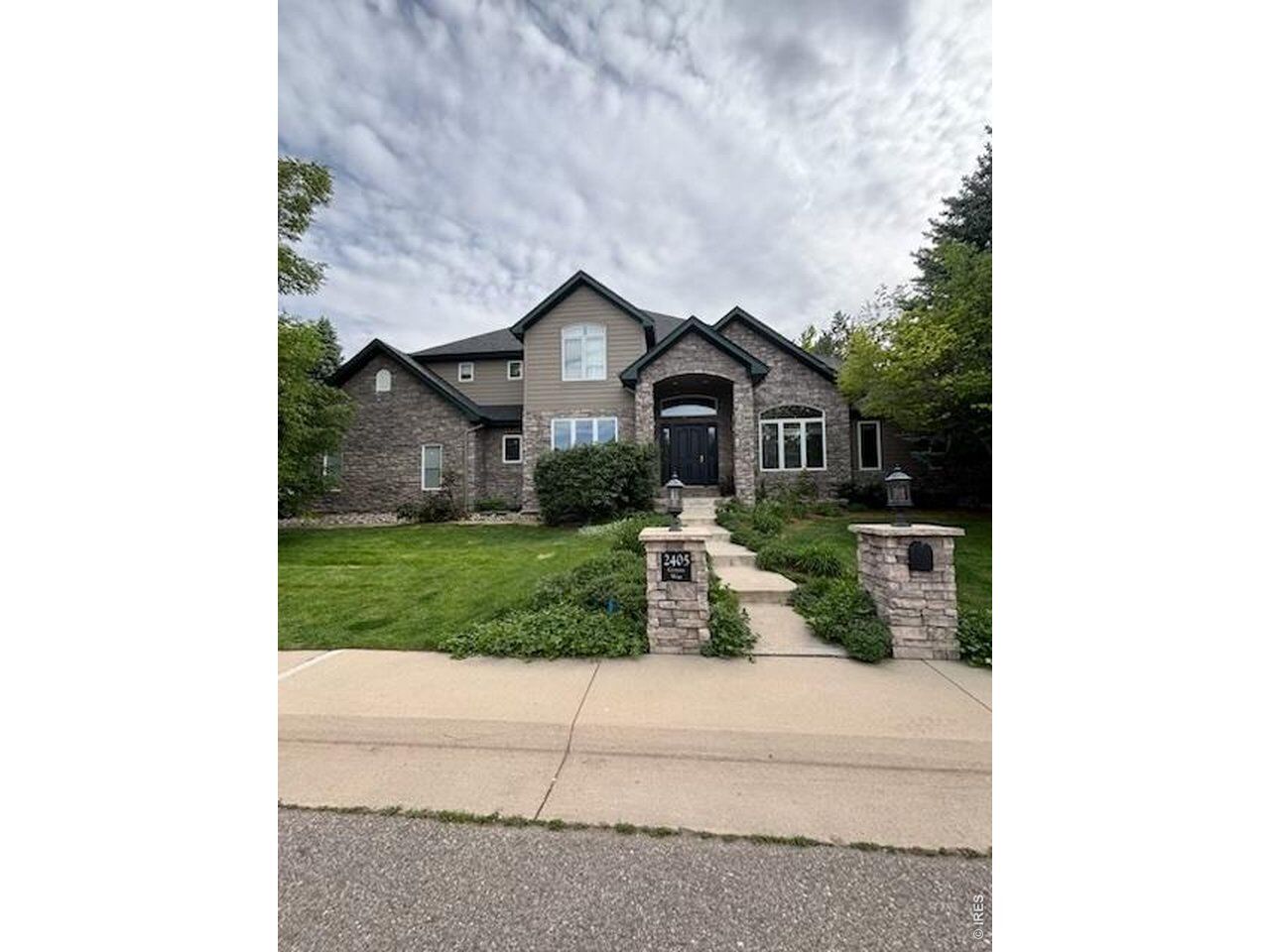 Property Photo:  2405 Ginny Way  CO 80026 