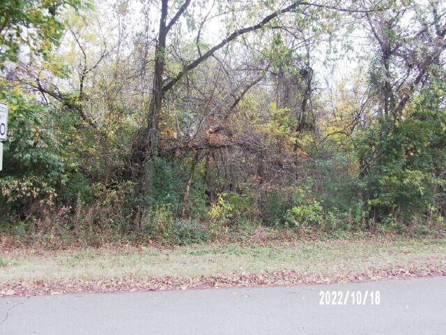 Property Photo:  620 Pinewood Circle  TN 37814 