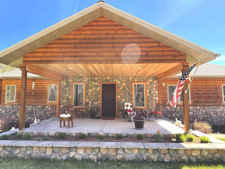 Property Photo:  48380 N Pine Rock Rd  WI 54832 