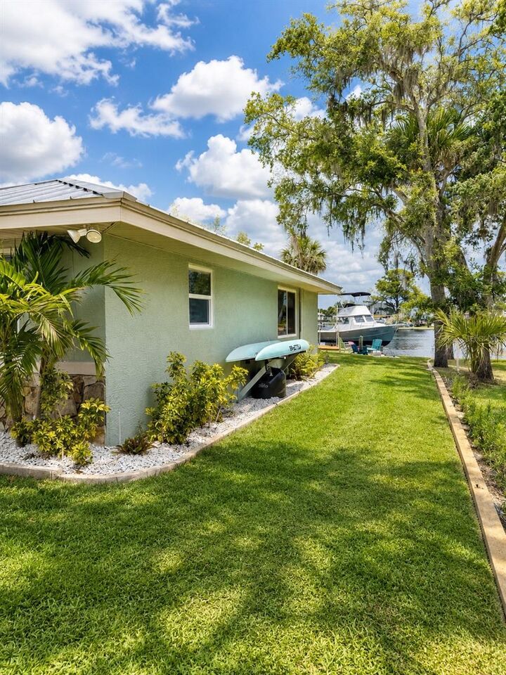 Property Photo: 5431 Foley Square FL 34652