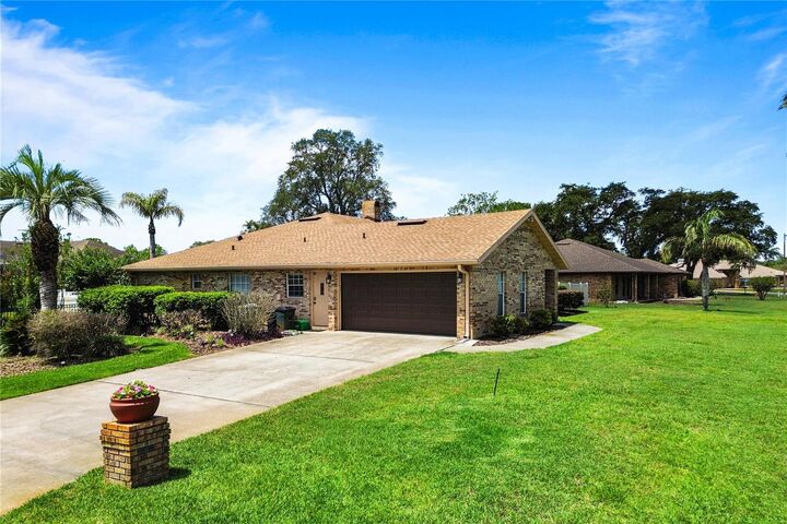 Property Photo: 565 Hayman Court FL 32713