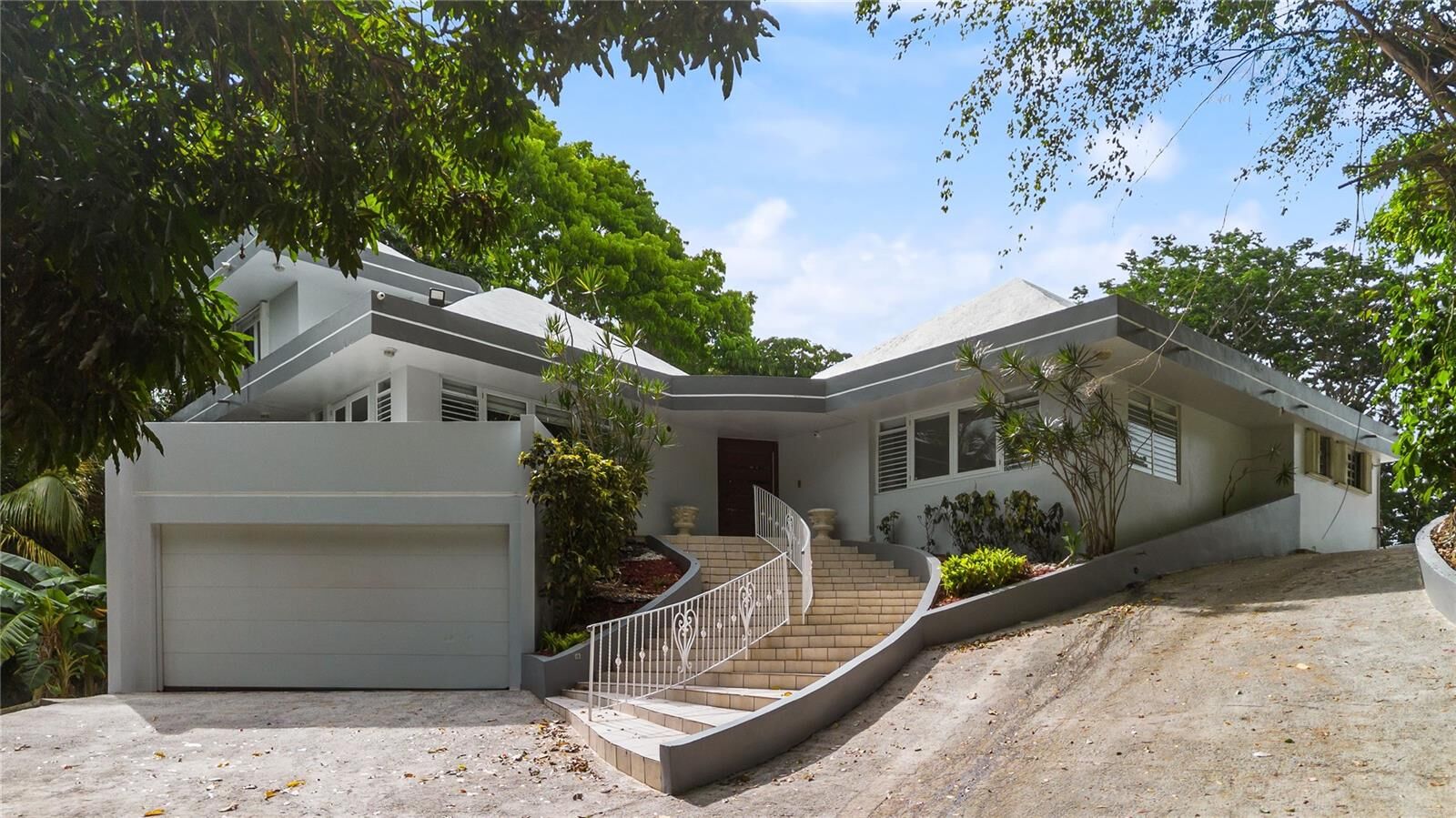 Property Photo:  19 Calle E  PR 00971 